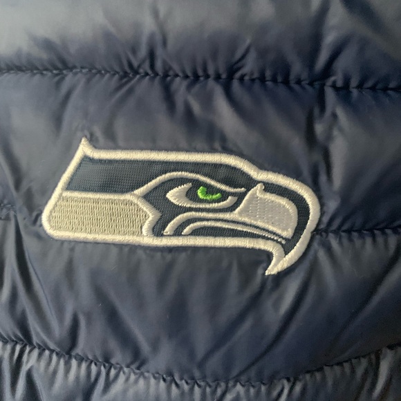 NFL Seattle Seahawks Football Puffer Vest - Picture 6 of 6